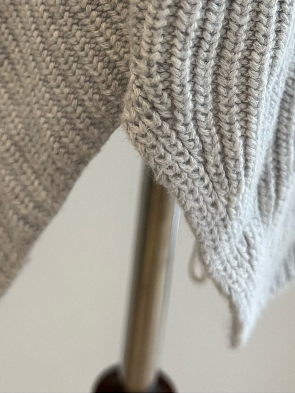 V-Neck Ribbed Knit Women's Sweater with side zippers - Light Gray - Picture 3 of 13